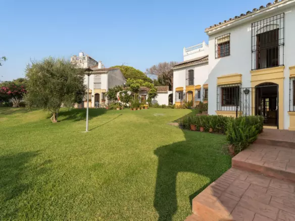 2-bedroom Town House In Marbella, Spain (95 M²)