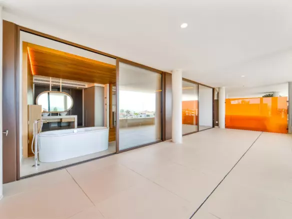 2-bedroom Apartment In Fuengirola, Spain (90 M²)