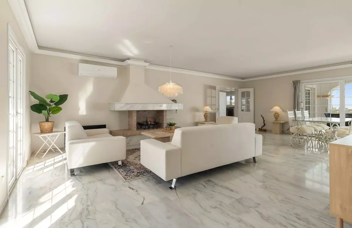 5-bedroom Villa In Mijas, Spain (322 M²)