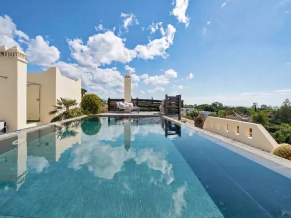 3-bedroom Apartment In Marbella, Spain (363 M²)