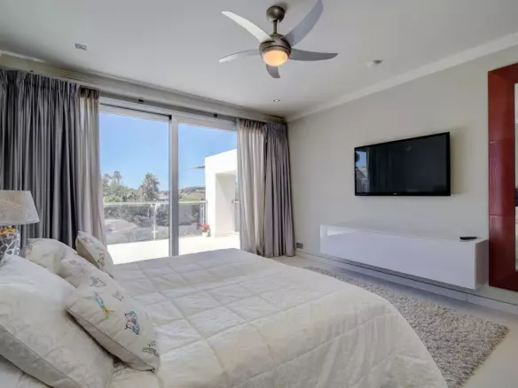5-bedroom Villa In Marbella, Spain (627 M²)