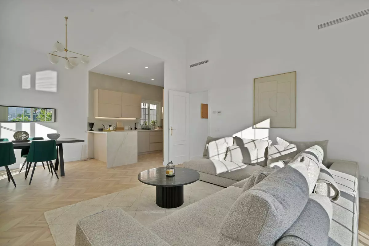 5-bedroom Town House In Marbella, Spain (242 M²)