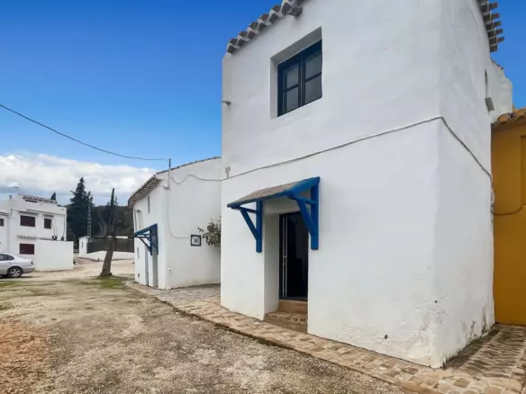 3-bedroom Town House In Villanueva Del Rosario, Spain (150 M²)