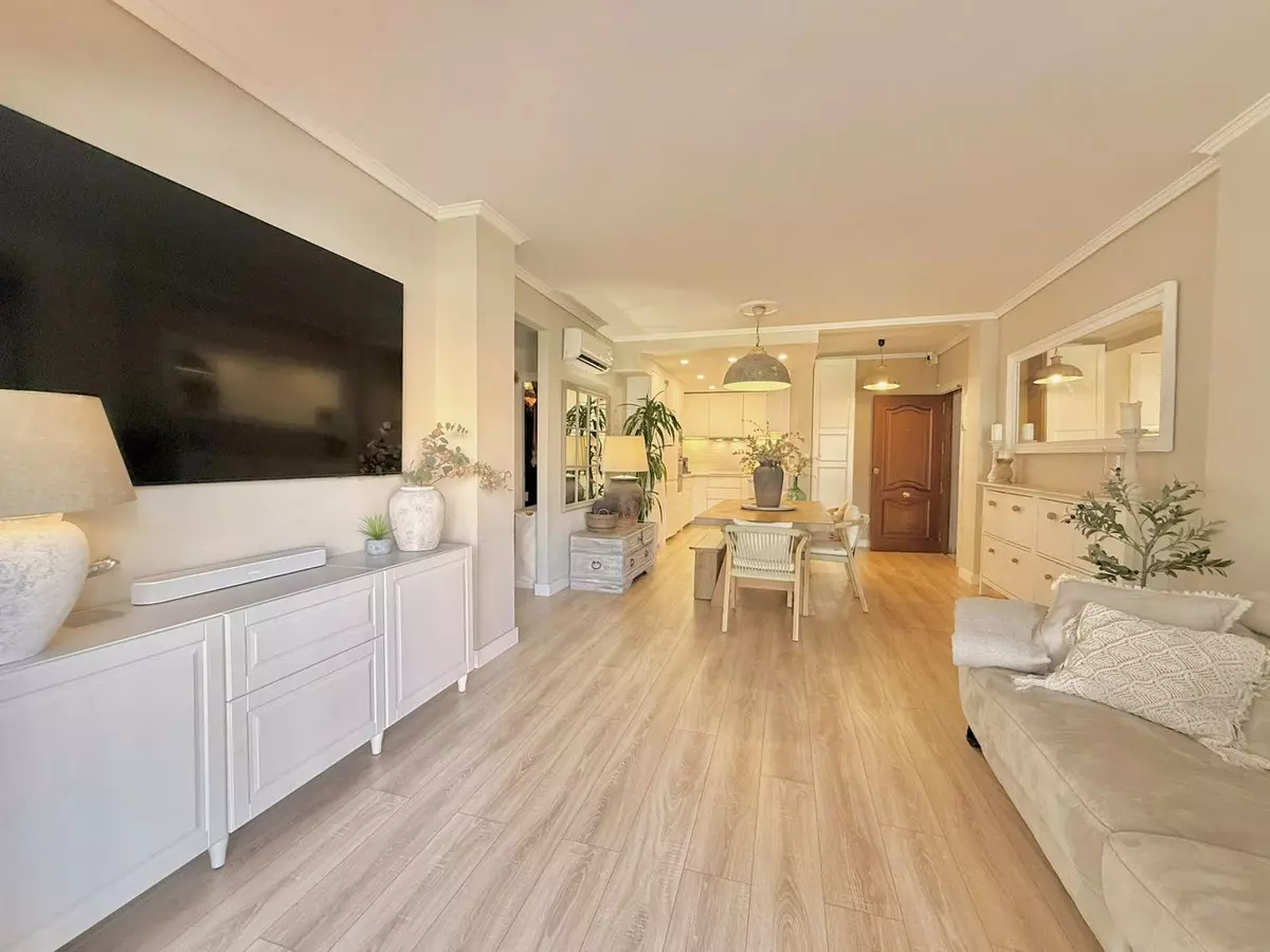 2-bedroom Apartment In Fuengirola, Spain (80 M²)