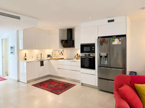 2-bedroom Apartment In Fuengirola, Spain (119 M²)