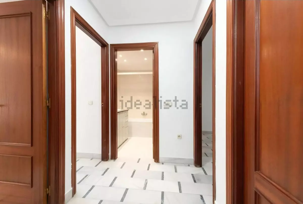 4-bedroom Apartment In Málaga, Spain (139 M²)
