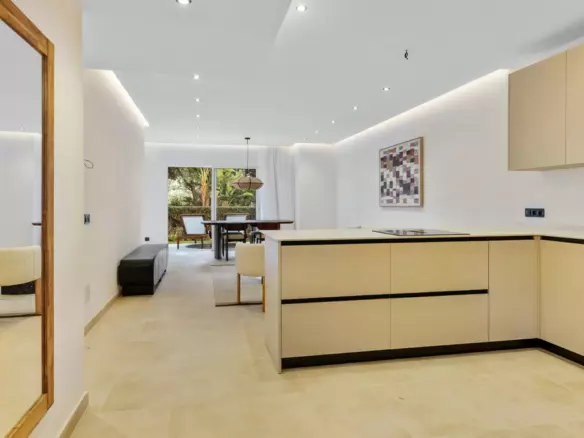 3-bedroom Apartment In Marbella, Spain (117 M²)