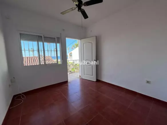 2-bedroom Villa In Rincón De La Victoria, Spain (42 M²)