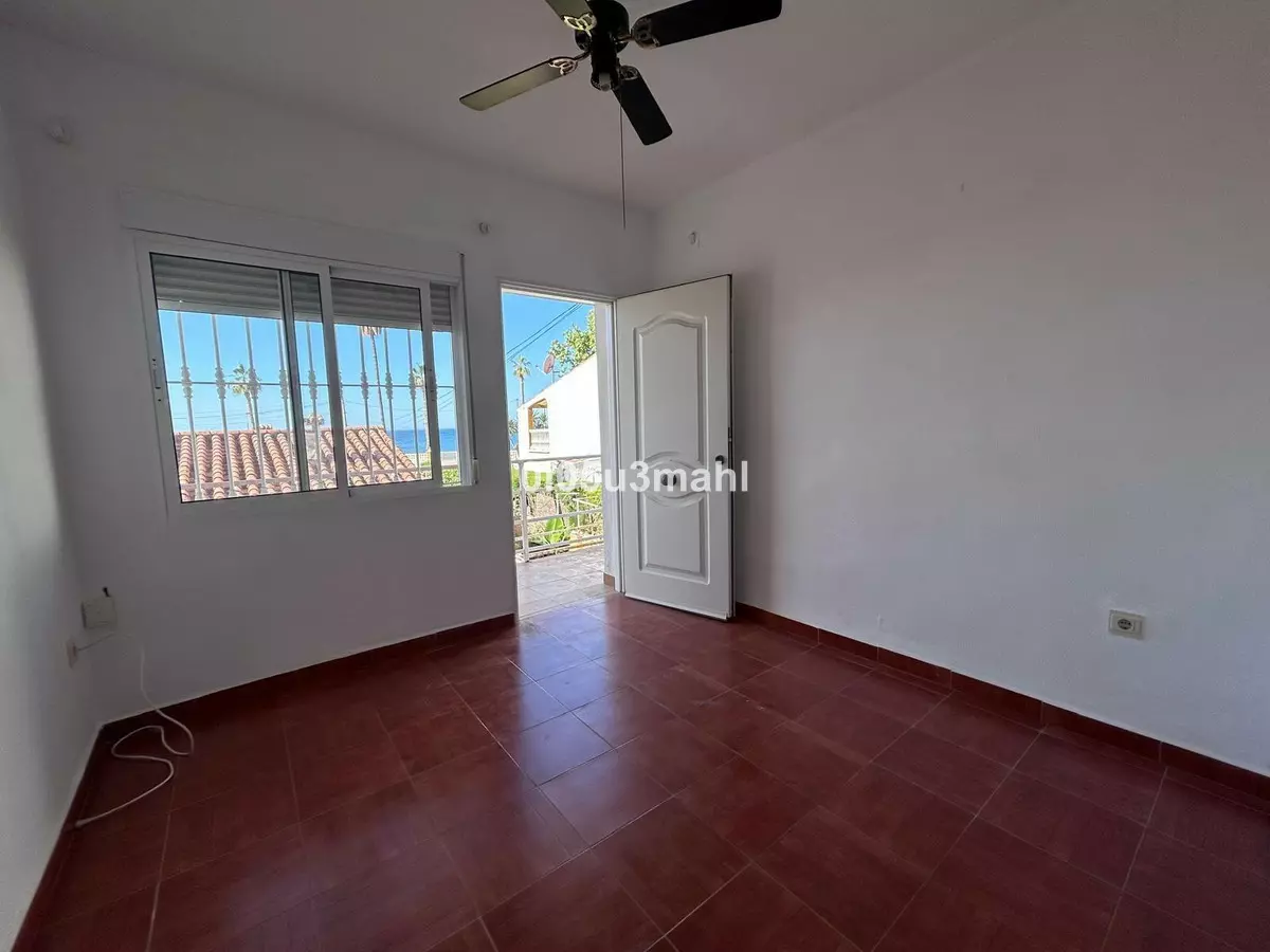 2-bedroom Villa In Rincón De La Victoria, Spain (42 M²)