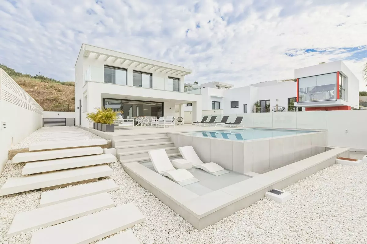 5-bedroom Villa In Mijas, Spain (420 M²)