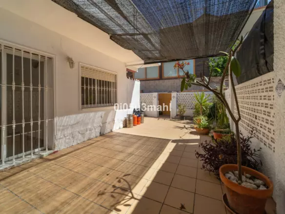 2-bedroom Villa In Rincón De La Victoria, Spain (42 M²)
