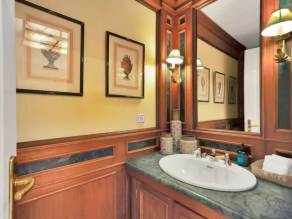 3-bedroom Apartment In Marbella, Spain (289 M²)