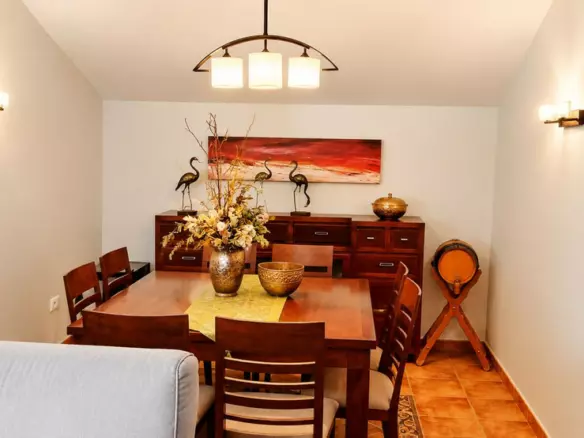 3-bedroom Apartment In Coín, Spain (274 M²)