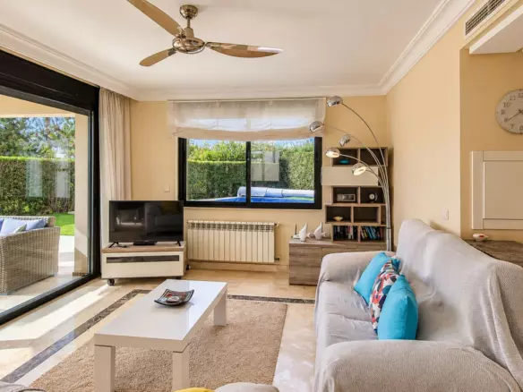4-bedroom Villa In San Javier, Spain (157 M²)