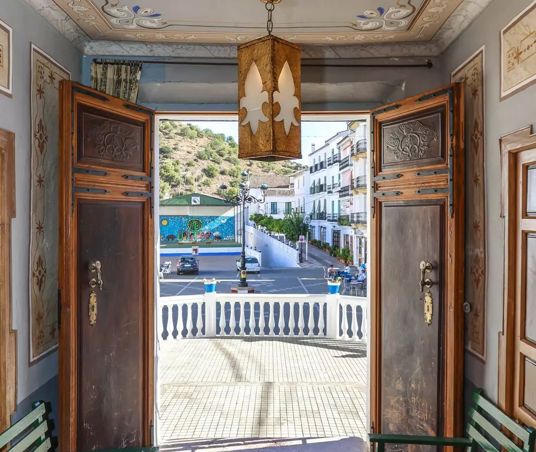 5-bedroom Town House In Tolox, Spain (296 M²)