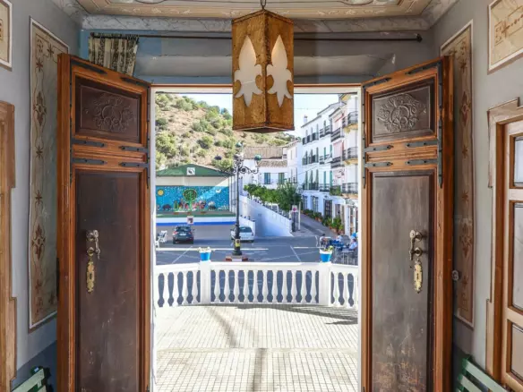 5-bedroom Town House In Tolox, Spain (296 M²)