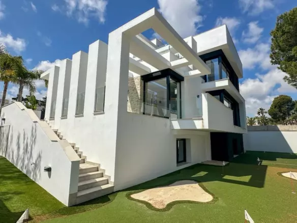 4-bedroom Villa In Orihuela, Spain (527 M²)