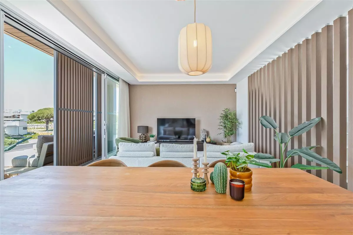 3-bedroom Apartment In Marbella, Spain (148 M²)