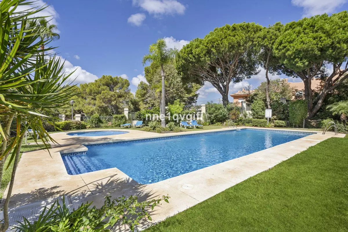 2-bedroom Apartment In Marbella, Spain (135 M²)