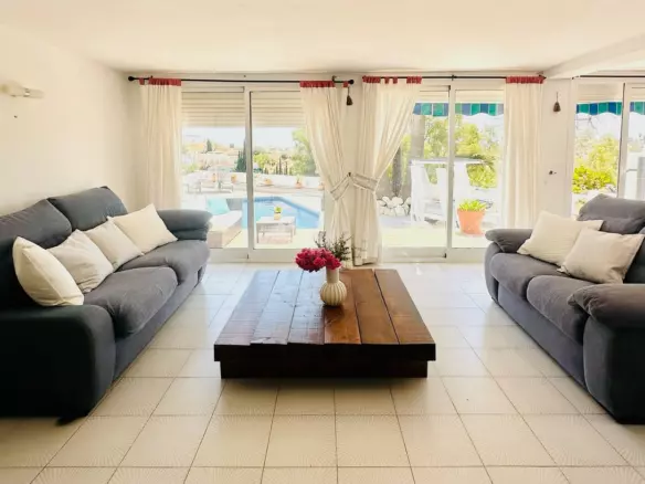 5-bedroom Villa In Benalmádena, Spain (350 M²)