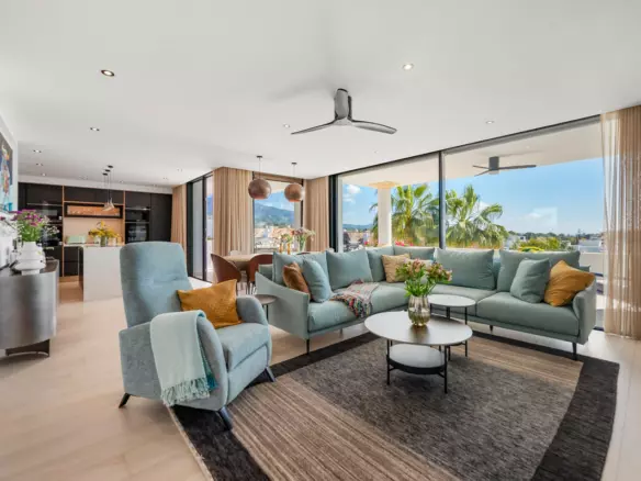 3-bedroom Apartment In Marbella, Spain (193 M²)