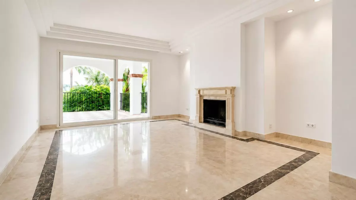 3-bedroom Apartment In Marbella, Spain (162 M²)