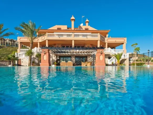 7-bedroom Villa In Mijas, Spain (2.235 M²)