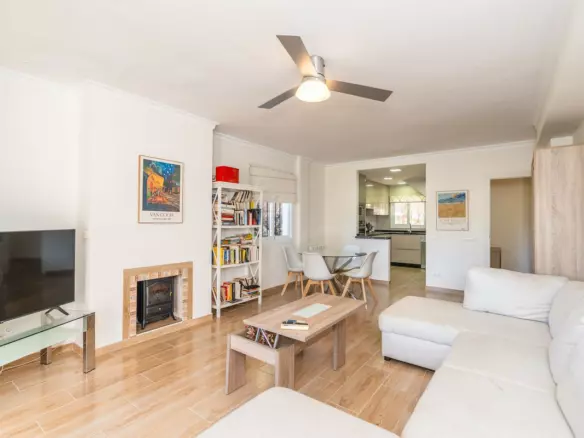 3-bedroom Apartment In Málaga, Spain (104 M²)