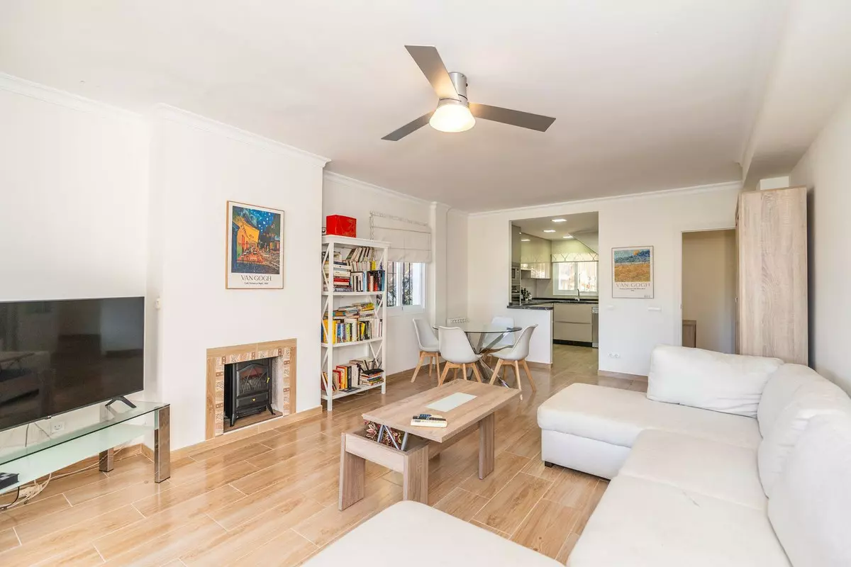 3-bedroom Apartment In Málaga, Spain (104 M²)