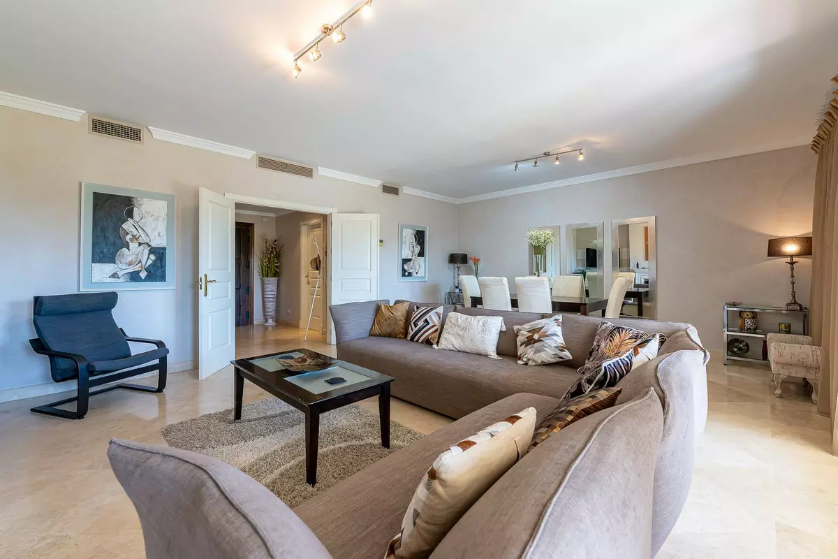 3-bedroom Town House In Estepona, Spain (186 M²)