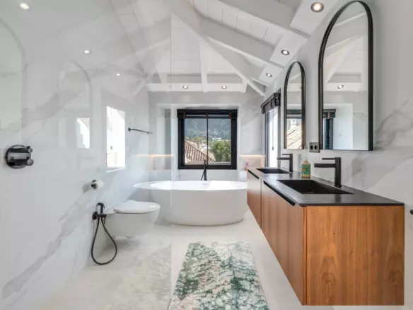 3-bedroom Apartment In Marbella, Spain (193 M²)