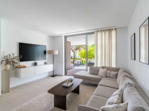 2-bedroom Apartment In Benahavis, Spain (105 M²)