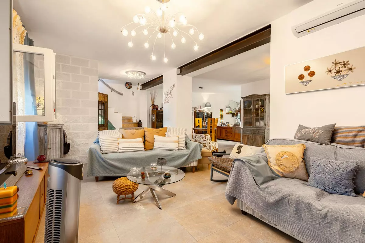 3-bedroom Town House In Alhaurín El Grande, Spain (223 M²)