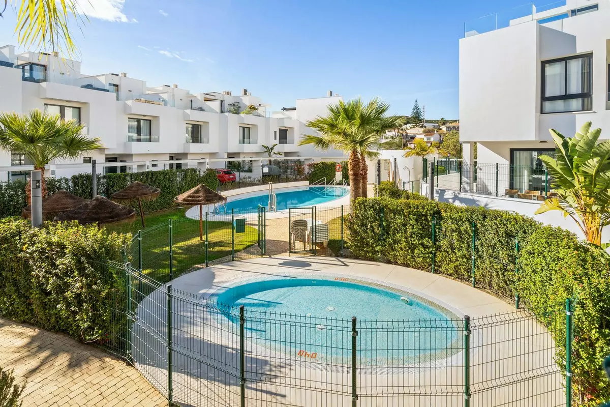 3-bedroom Town House In Fuengirola, Spain (152 M²)