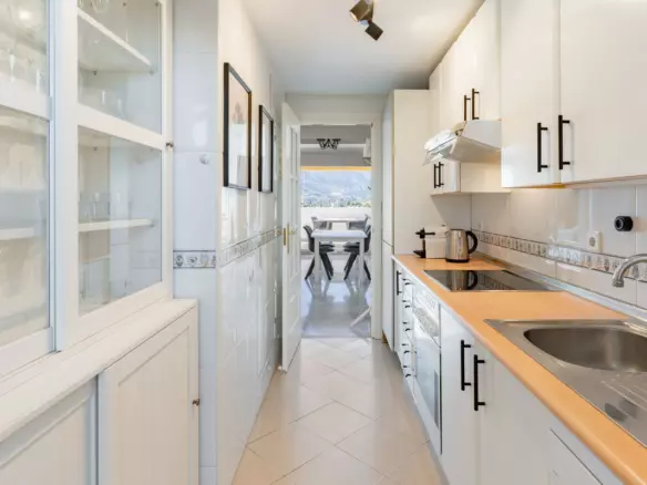 2-bedroom Apartment In Marbella, Spain (97 M²)