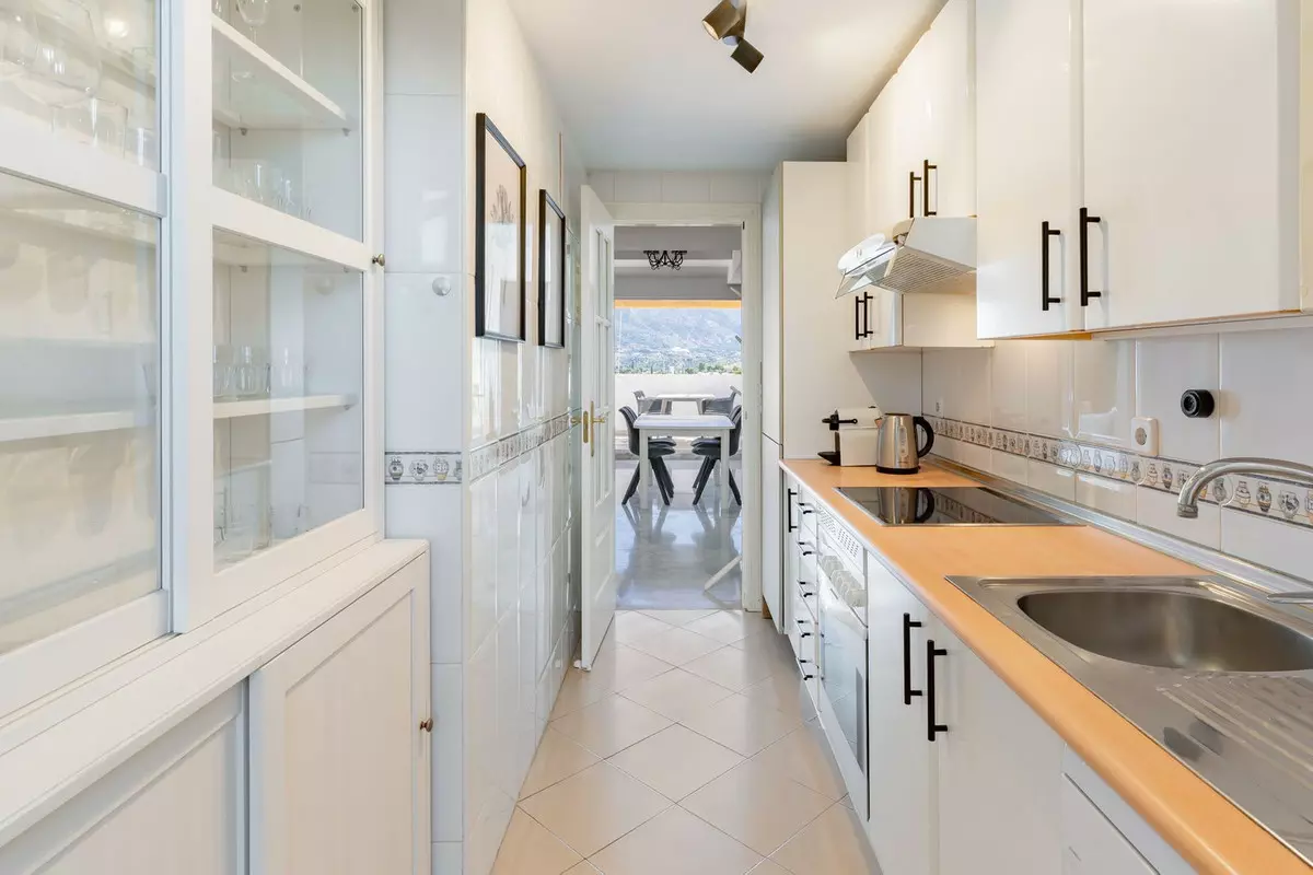 2-bedroom Apartment In Marbella, Spain (97 M²)
