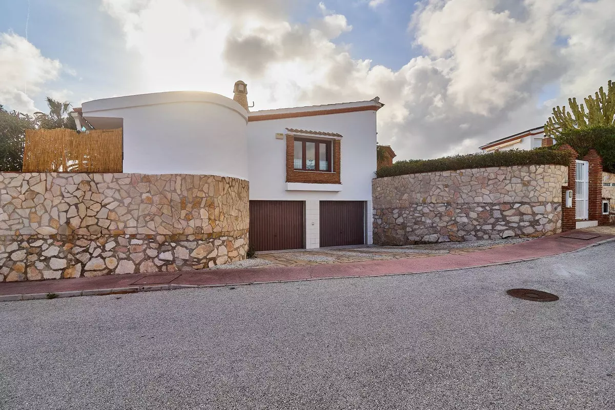 4-bedroom Villa In Mijas, Spain (261 M²)