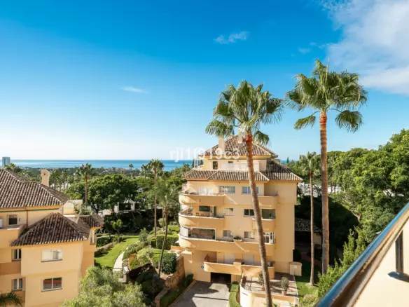 3-bedroom Apartment In Marbella, Spain (141 M²)