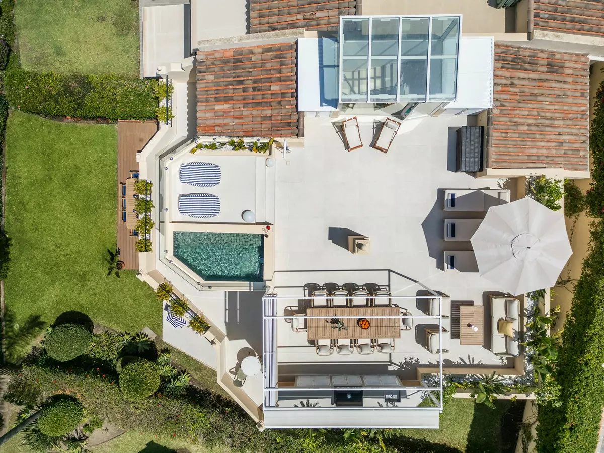 4-bedroom Town House In Benahavis, Spain (350 M²)