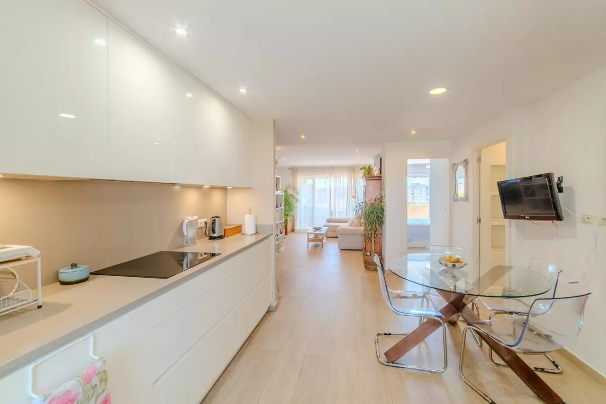 3-bedroom Apartment In Málaga, Spain (107 M²)
