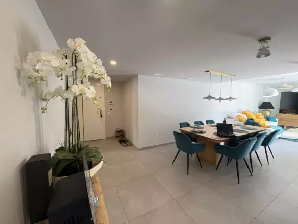 3-bedroom Apartment In Marbella, Spain (149 M²)
