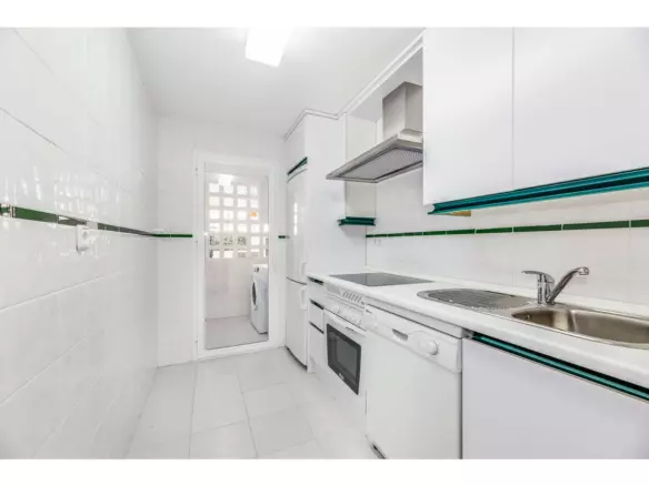 2-bedroom Apartment In Marbella, Spain (90 M²)