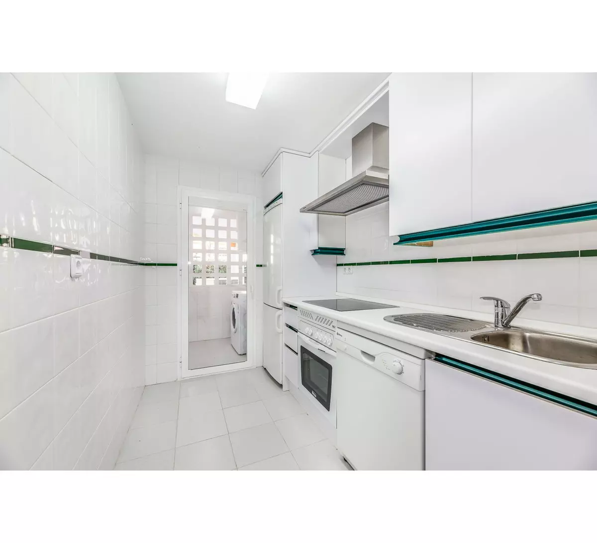2-bedroom Apartment In Marbella, Spain (90 M²)