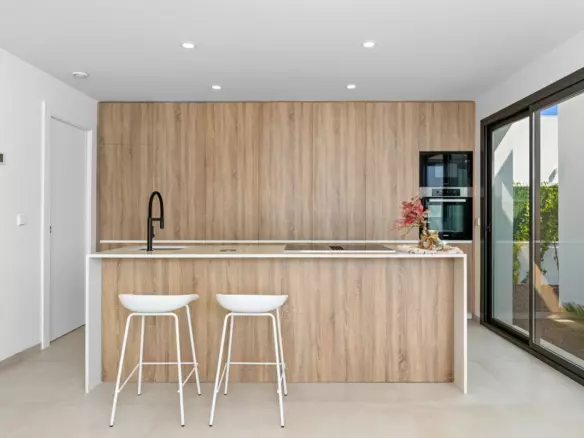 3-bedroom Villa In Los Alcázares, Spain (140 M²)