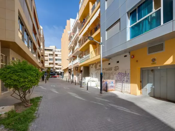 3-bedroom Apartment In Torrevieja, Spain (106 M²)