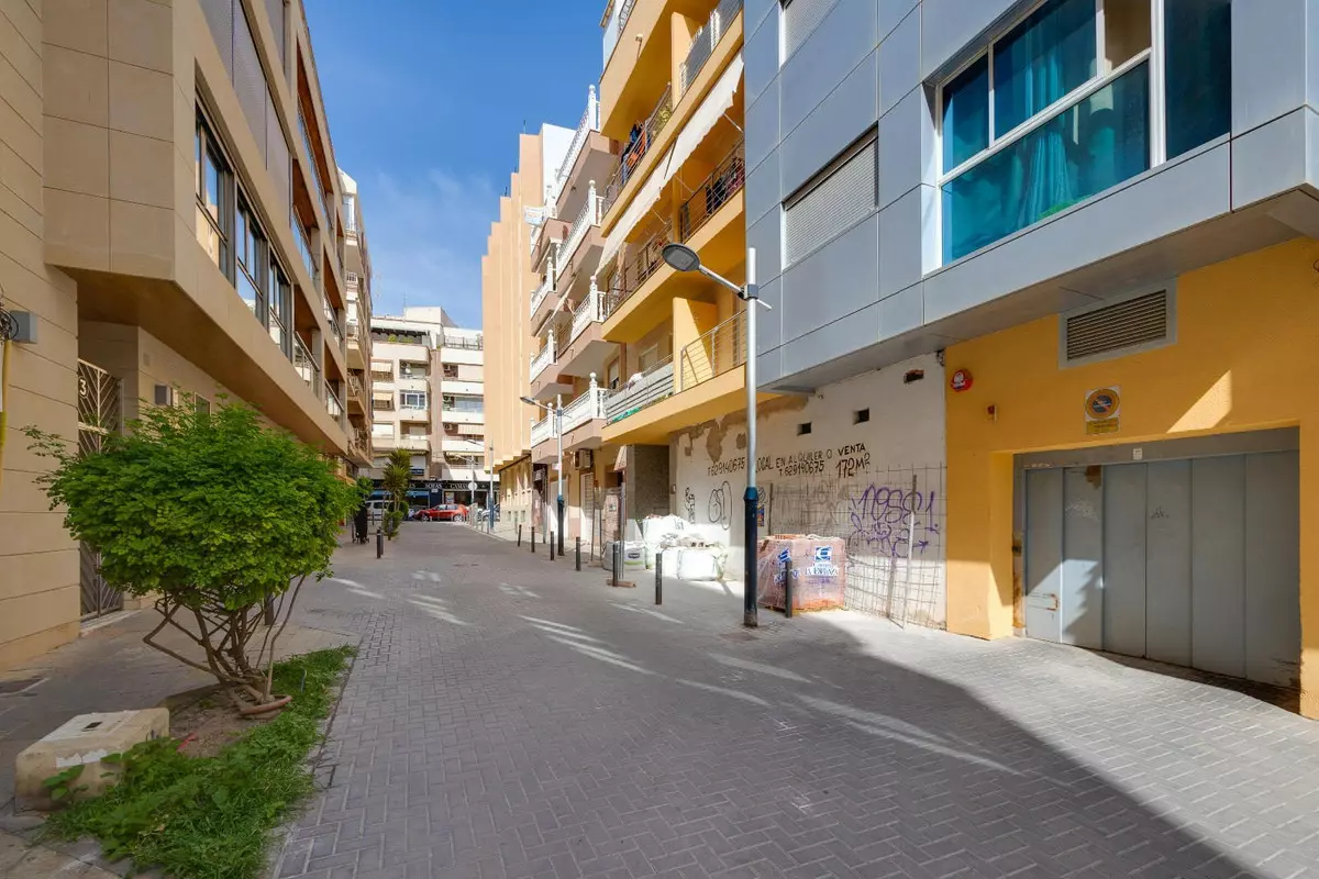 3-bedroom Apartment In Torrevieja, Spain (106 M²)