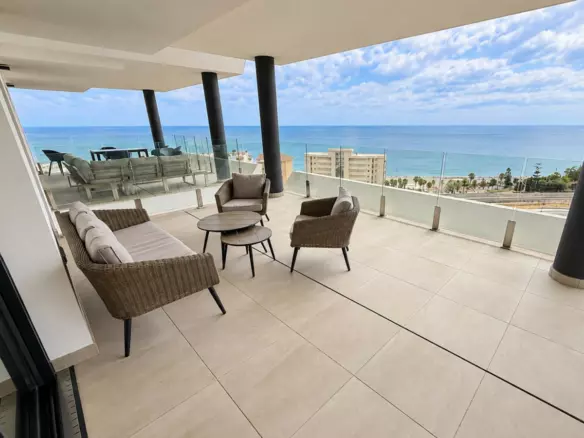 2-bedroom Apartment In Fuengirola, Spain (97 M²)
