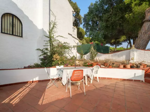 2-bedroom Town House In Marbella, Spain (95 M²)