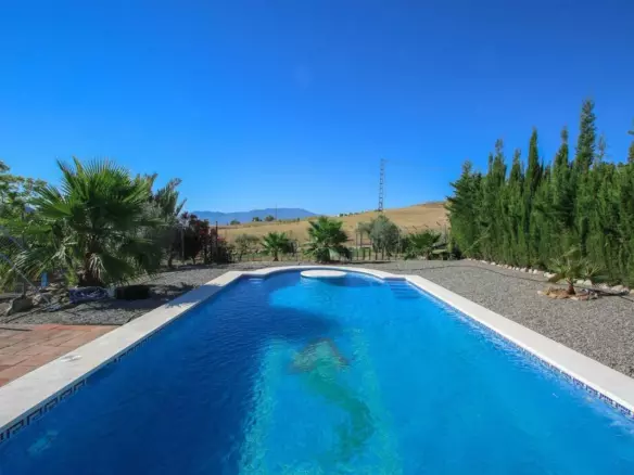 3-bedroom Villa In Pizarra, Spain (123 M²)