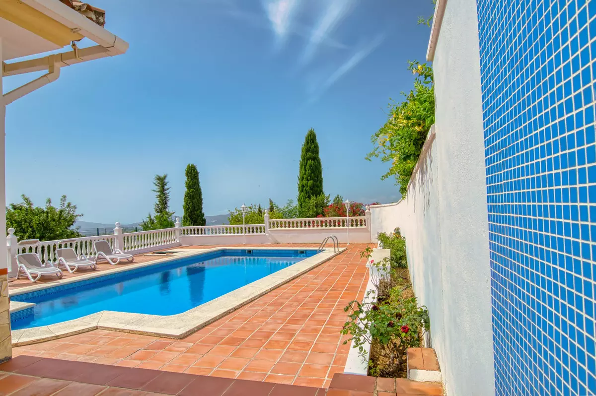 4-bedroom Villa In Periana, Spain (157 M²)